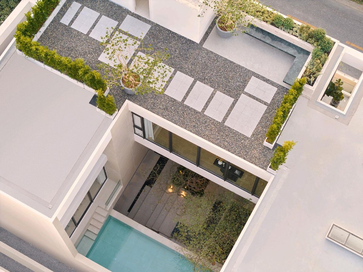 ขายบ้านเลียบทางด่วนรามอินทรา : 🏡 Eliva Private Residence
บ้านเดี่ยวหรู 3 ชั้น สไตล์รีสอร์ท พร้อมสระว่ายน้ำส่วนตัว