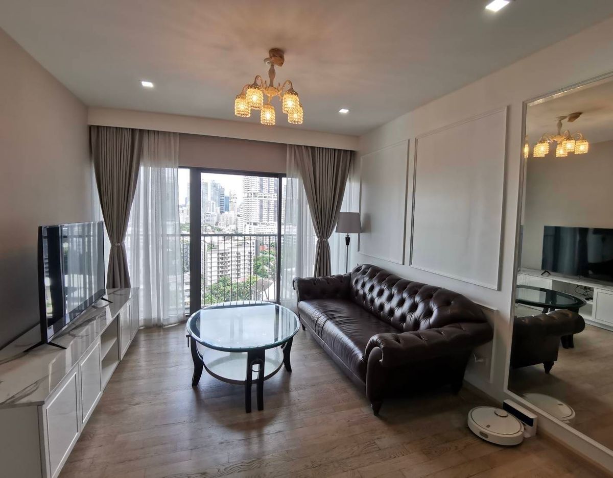 ให้เช่าคอนโดสุขุมวิท อโศก ทองหล่อ : Modern 1-Bedroom Condo for Rent at Noble Remix – Direct BTS Access 