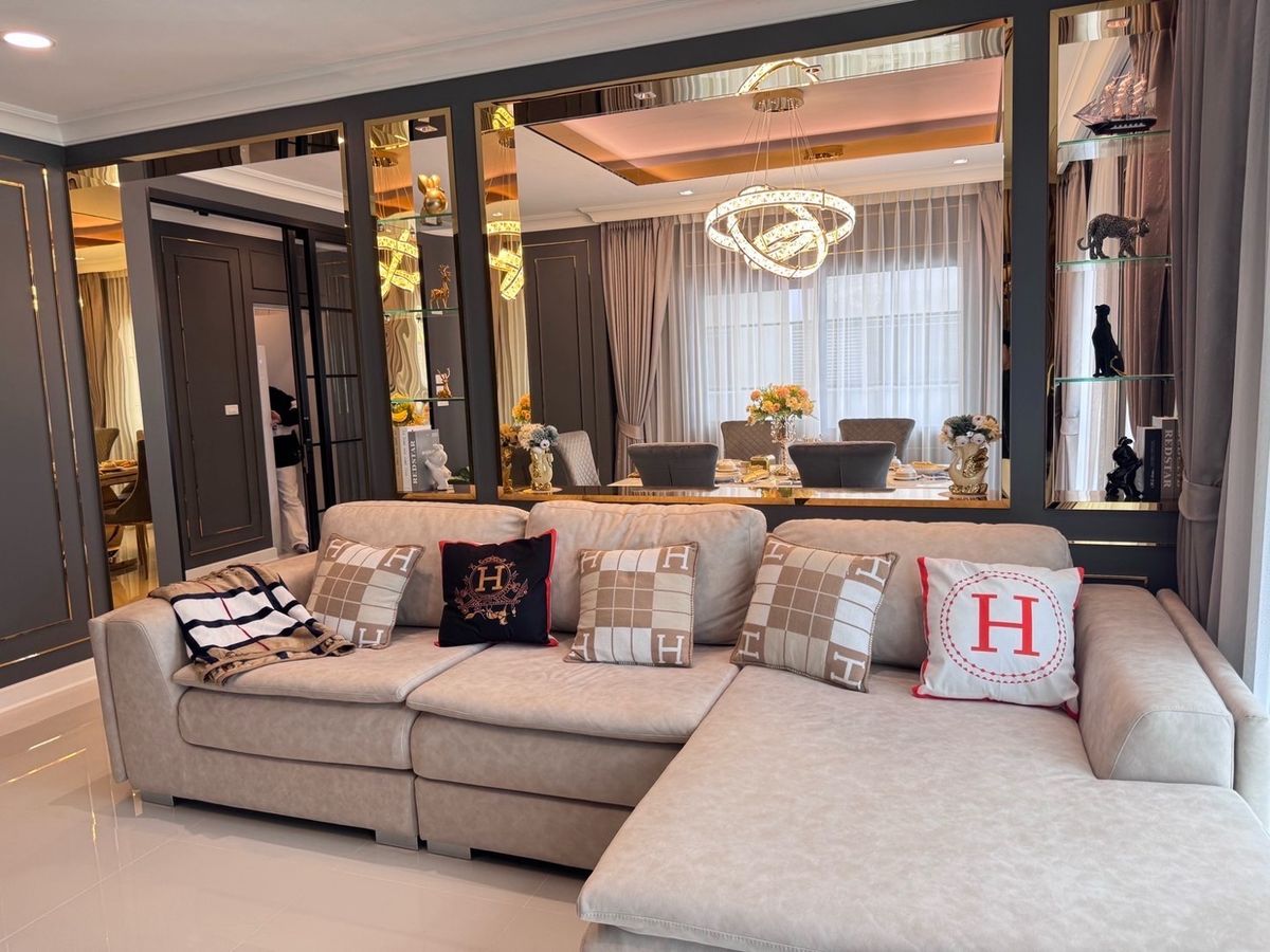 For RentHouseBangna, Bearing, Lasalle : Centro Bangna for rent, luxury style, 4 bedrooms, Fully Furnished, ready to move in, 3 minutes to Mega Bangna, no one has ever lived in North