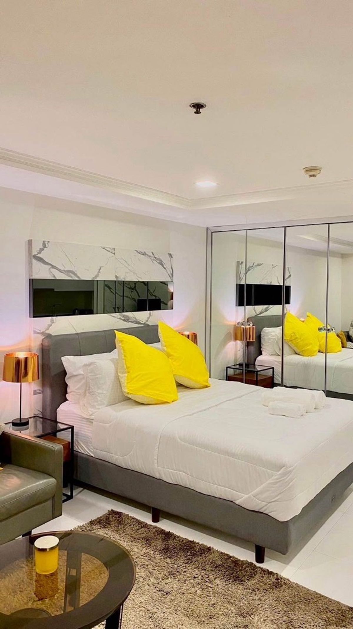 ให้เช่าคอนโดนานา : The Trendy Sukhumvit 13 คอนโดใจกลางสุขุมวิท ตกแต่งสวยเฟอร์ครบ พร้อมให้เช่า ใกล้BTSนานา สะดวกต่อการเดินทางสุดๆ สนใจทักได้เลยค่า