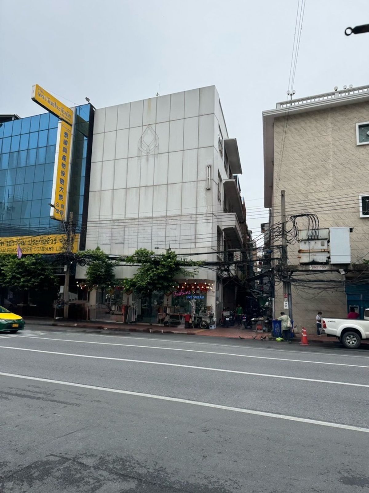 For RentShop HouseYaowarat, Banglamphu : Rental Building at Soi Yaowarat 19 (opposite the GRAND CHINA School)