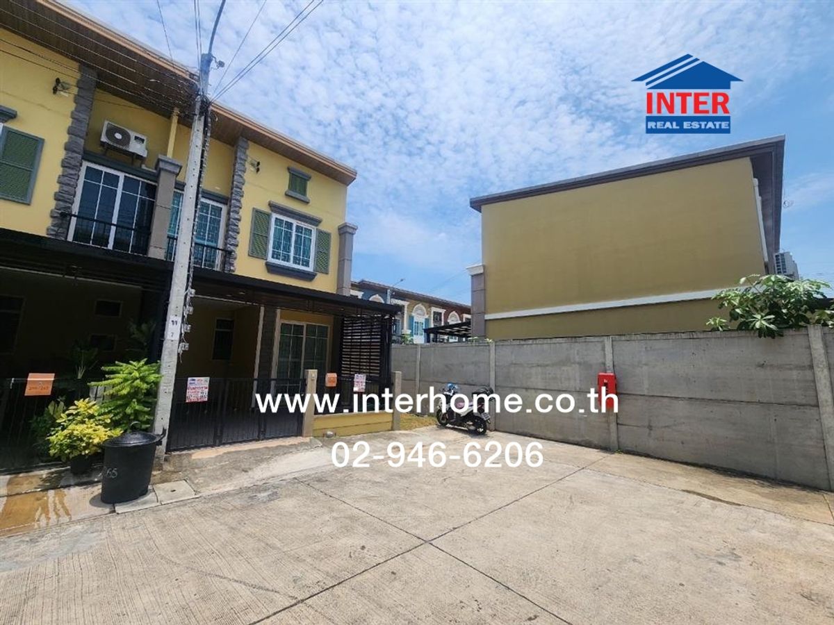 ขายทาวน์โฮมบางแค เพชรเกษม : ทาวน์เฮ้าส์ 2 ชั้น 16.7 ตร.ว. หมู่บ้านโกลเด้นทาวน์ บางแค ซอยกาญจนาภิเษก5/1 (สุขสันต์6) ถนนกาญจนาภิเษก ถนนเพชรเกษม เขตบางแค กรุงเทพมหานคร