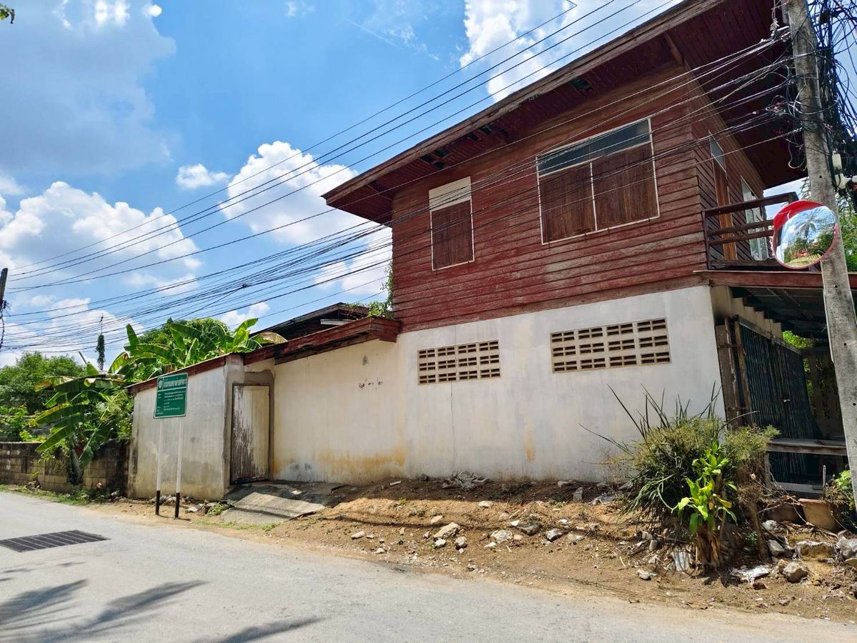 ขายบ้านนครสวรรค์ : ขายบ้านพร้อมที่ดิน อ.ลาดยาว จ.นครสวรรค์ บ้านติดถนน ใกล้วัดลาดยาว (N.1733)