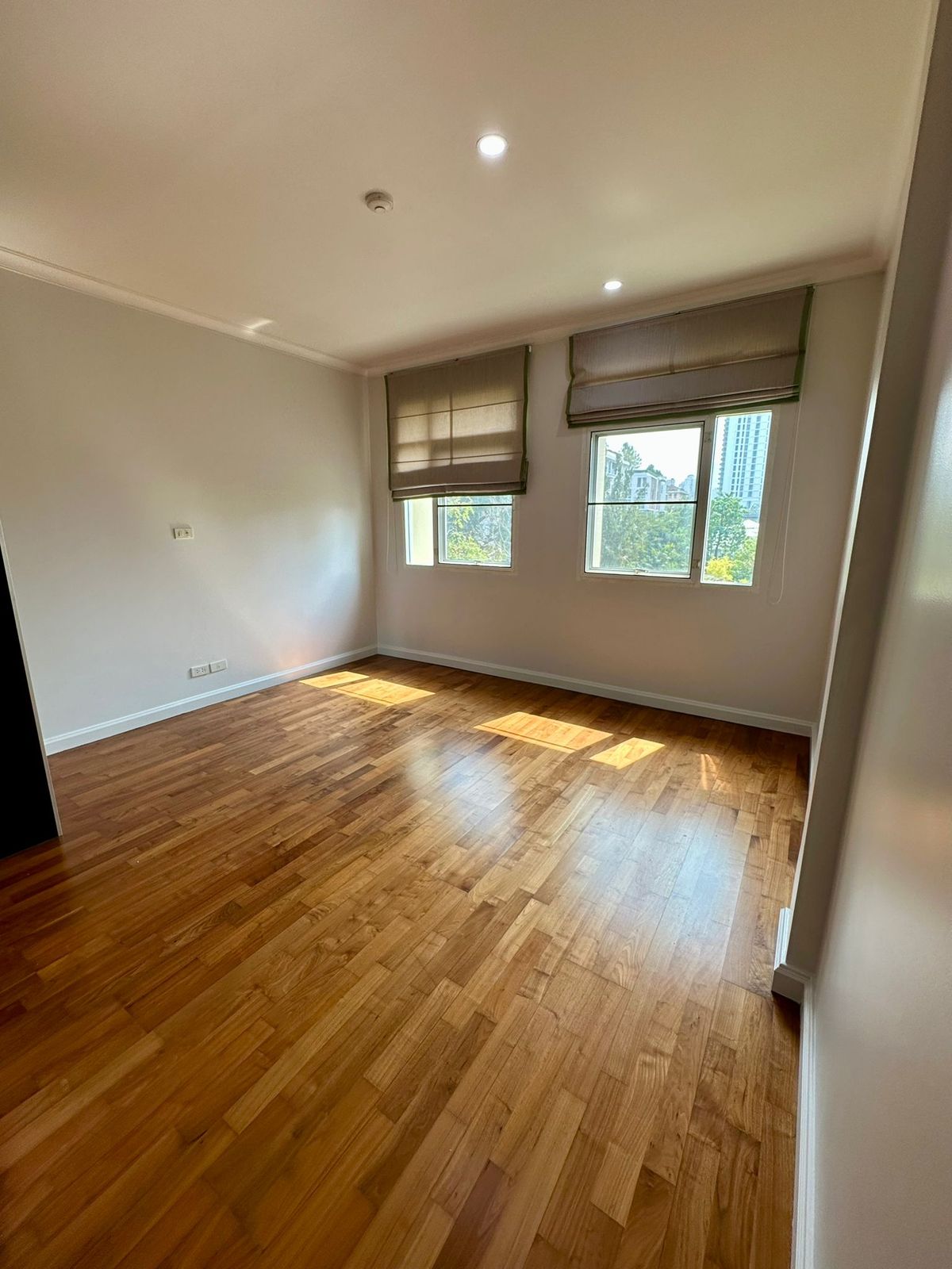 For SaleCondoSukhumvit, Asoke, Thonglor : Rare Item!! big size unit in the heart of Phromphong ✨The Cadogan Private Residence✨3 bedrooms, 4 bathrooms, size 199.27 sq m, near BTS Phrom Phong Tel.0982645161