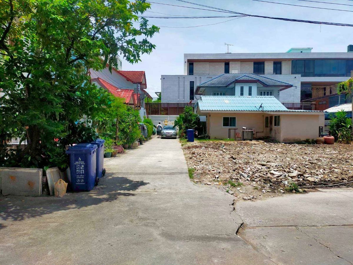 ขายที่ดินพระราม 3 สาธุประดิษฐ์ : LTH12558 – Land FOR SALE in Rama 3 Soi 37 Size 94.5 sq.Wah. Near Central Rama 3 ONLY 22 MB