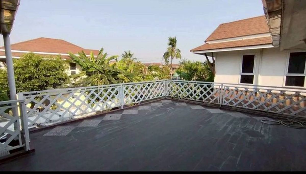 ขายบ้านมีนบุรี-ร่มเกล้า : ขายบ้านเดี่ยว 𝟮 ชั้น มบ.จันทร์บัวสวย 𝟱𝟬 ตารางวา 𝟯 ห้องนอน ติดถนนสุวินทวงศ์ แขวงแสนแสบ เขตมีนบุรี กรุงเทพมหานคร