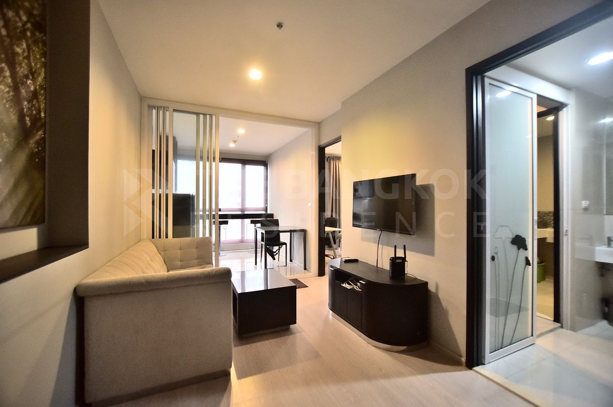 ให้เช่าคอนโดอ่อนนุช อุดมสุข : 1-Bedroom Condo for Rent at Rhythm Sukhumvit 44/1 | Just 50m to BTS Phra Khanong
