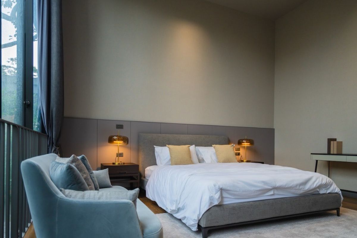 ขายบ้านโชคชัย4 ลาดพร้าว71 : 📢👇 ขายบ้านหรู  3 ชั้น พร้อมลิฟต์ และ สระว่ายน้ำ  สวนกลางบ้าน พร้อมม่านน้ำตก ทำเลดี เงียบสงบ เดินทางสะดวก ใกล้ทางด่วน 