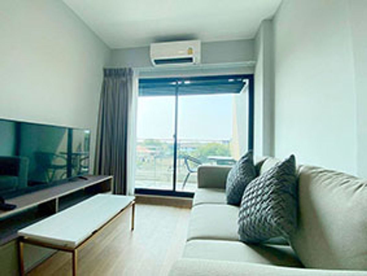 For RentCondoChiang Mai : Condo in the heart of the city Rent 25,000 baht per month, near Night Bazar, 5 minutes. No.1C693
