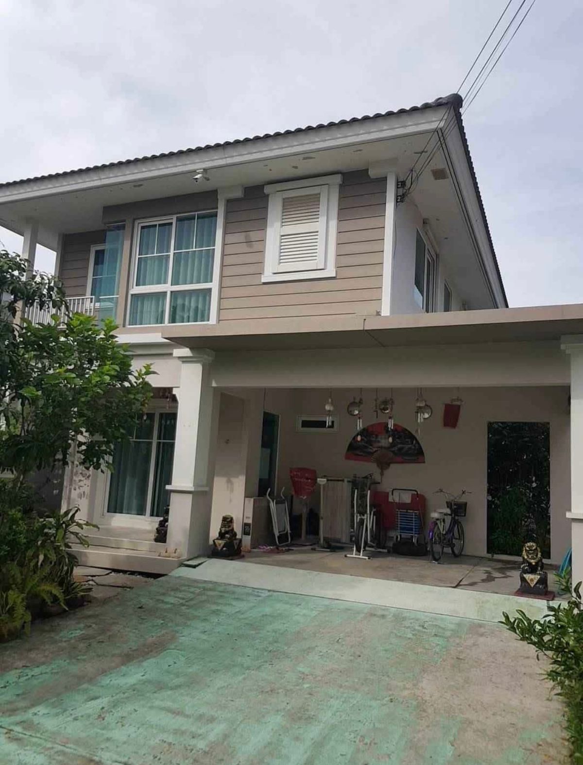 For RentHouseSamut Prakan,Samrong : House for rent in Chaiyapruek Srinakarin 3 bedrooms, 2 bathrooms, ready to contact 082-3223695