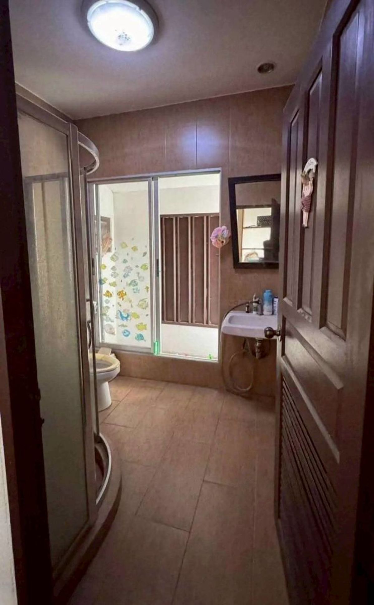 ขายบ้านมีนบุรี-ร่มเกล้า : ขายบ้านเดี่ยว 𝟮 ชั้น มบ.จันทร์บัวสวย 𝟱𝟬 ตารางวา 𝟯 ห้องนอน ติดถนนสุวินทวงศ์ แขวงแสนแสบ เขตมีนบุรี กรุงเทพมหานคร