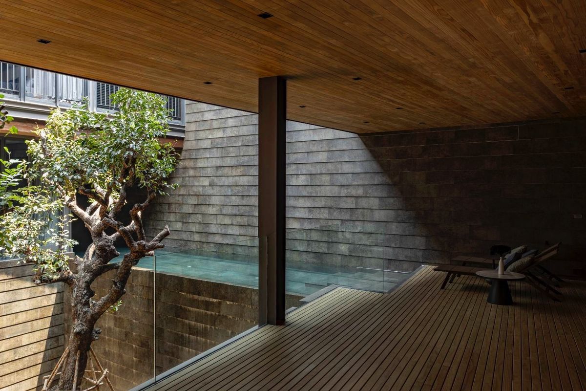 ขายบ้านเกษตรศาสตร์ รัชโยธิน : ขายบ้านเดี่ยวหรู 3 ชั้น รัชโยธิน พร้อมสระว่ายน้ำและลิฟต์ ใกล้ BTS รัชโยธิน พื้นที่ใช้สอย 720 ตร.ม.
