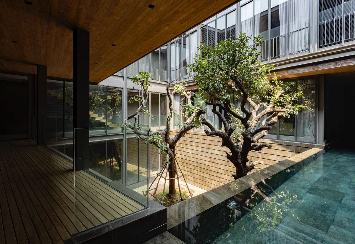 ขายบ้านเกษตรศาสตร์ รัชโยธิน : ขายบ้านเดี่ยวหรู 3 ชั้น รัชโยธิน พร้อมสระว่ายน้ำและลิฟต์ ใกล้ BTS รัชโยธิน พื้นที่ใช้สอย 720 ตร.ม.
