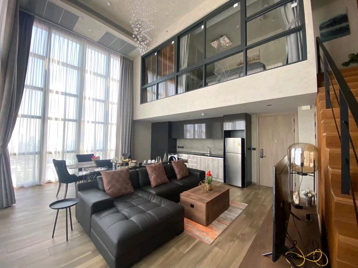 คอนโดสุขุมวิท อโศก ทองหล่อ : 💫 Rare Unit The Lofts Asoke - BTS Asoke & MRT Phetburi 1BR 1BT 1PD Duplex [76 Sq.M.]