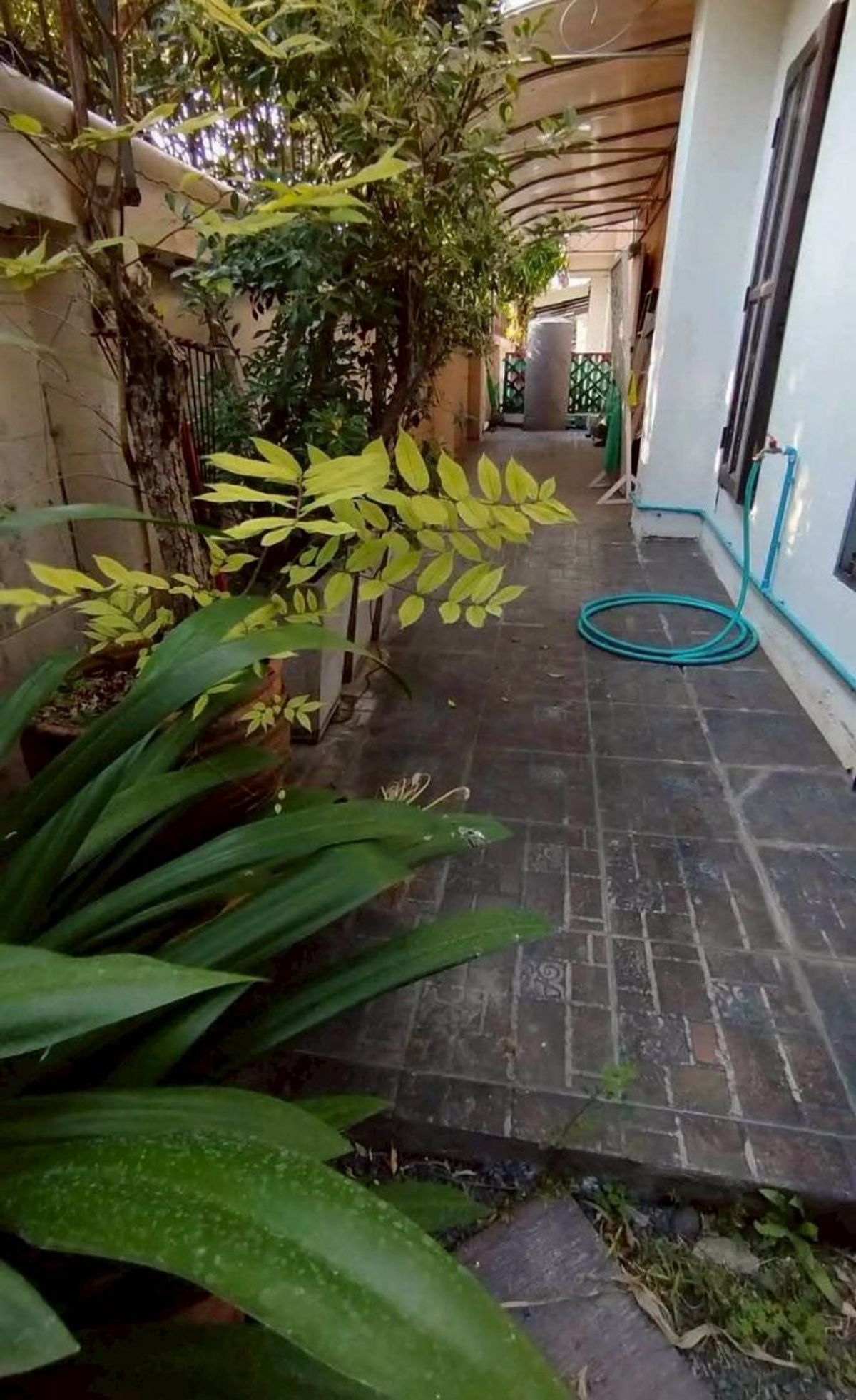 ขายบ้านมีนบุรี-ร่มเกล้า : ขายบ้านเดี่ยว 𝟮 ชั้น มบ.จันทร์บัวสวย 𝟱𝟬 ตารางวา 𝟯 ห้องนอน ติดถนนสุวินทวงศ์ แขวงแสนแสบ เขตมีนบุรี กรุงเทพมหานคร