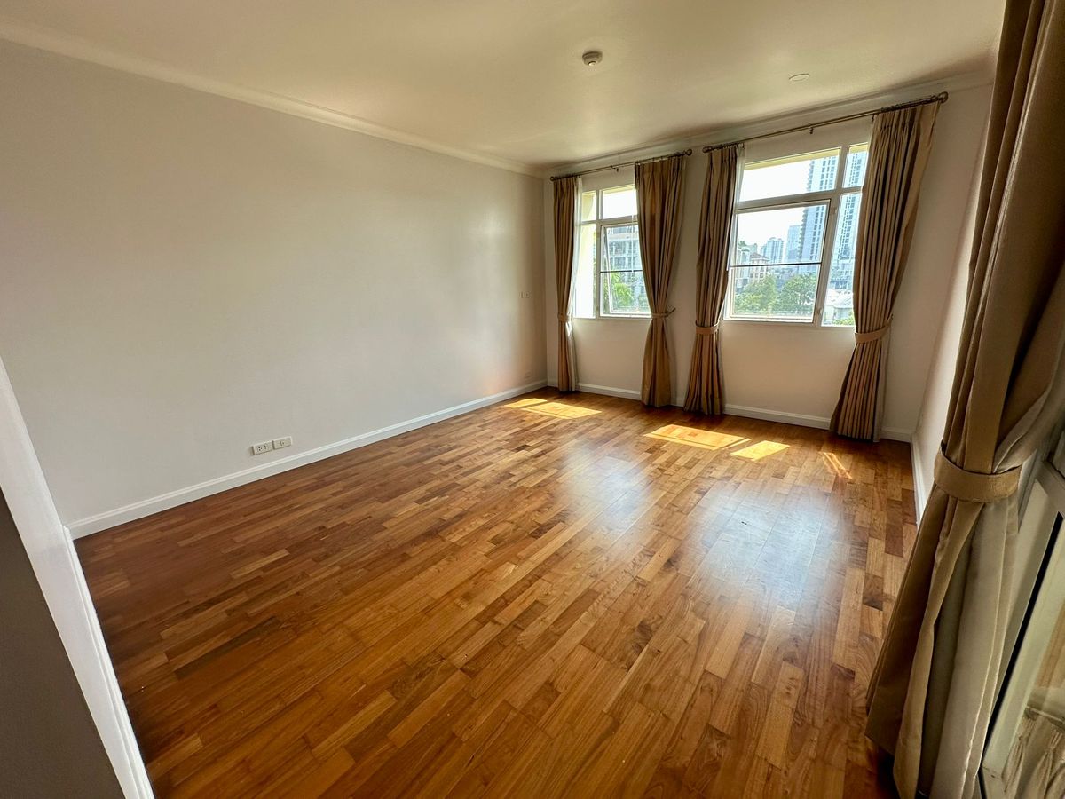 For SaleCondoSukhumvit, Asoke, Thonglor : Rare Item!! big size unit in the heart of Phromphong ✨The Cadogan Private Residence✨3 bedrooms, 4 bathrooms, size 199.27 sq m, near BTS Phrom Phong Tel.0982645161