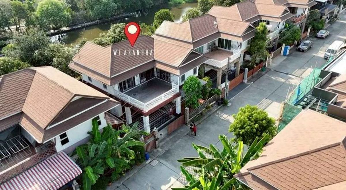 ขายบ้านมีนบุรี-ร่มเกล้า : ขายบ้านเดี่ยว 𝟮 ชั้น มบ.จันทร์บัวสวย 𝟱𝟬 ตารางวา 𝟯 ห้องนอน ติดถนนสุวินทวงศ์ แขวงแสนแสบ เขตมีนบุรี กรุงเทพมหานคร