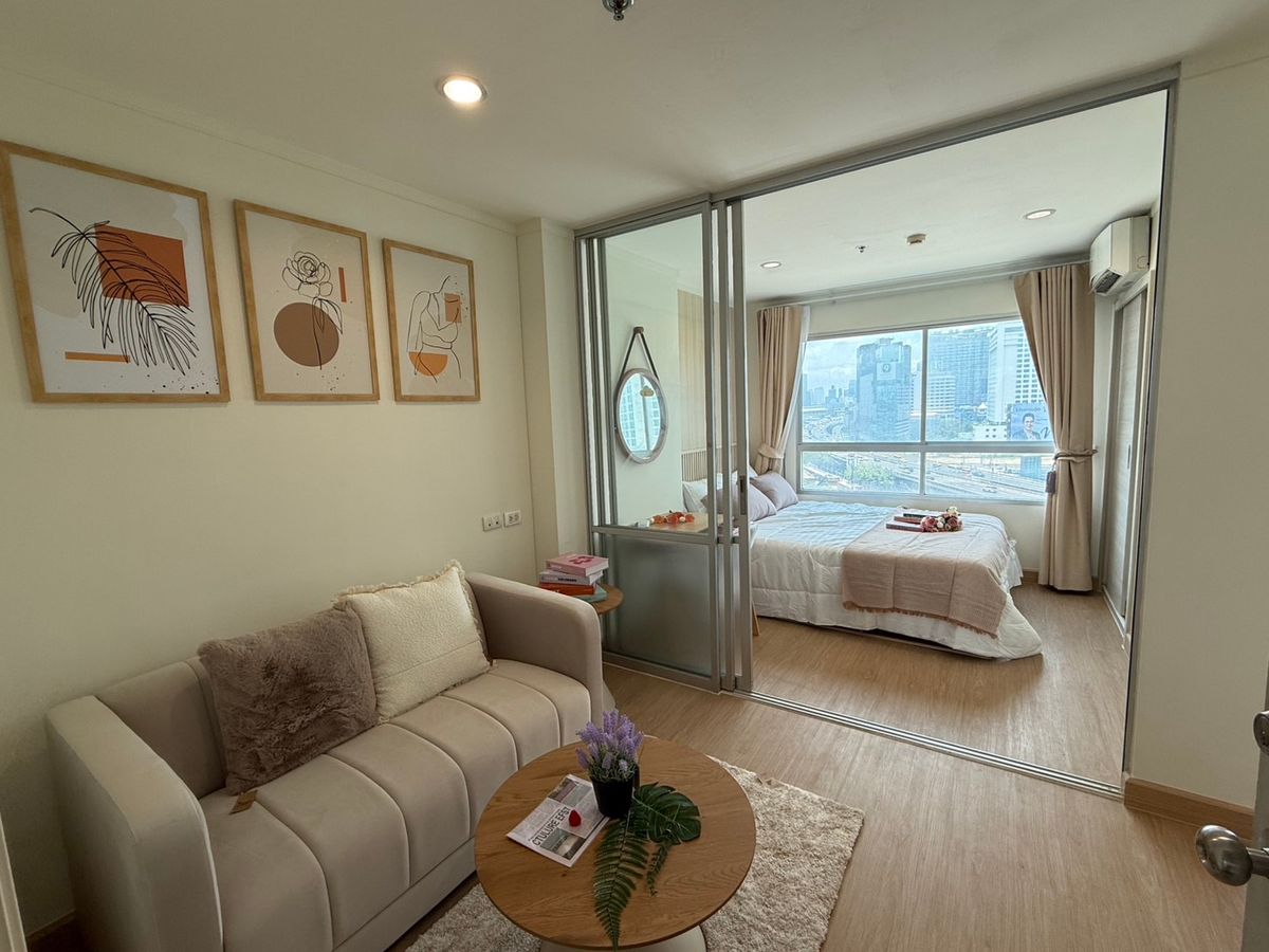 ขายคอนโดพระราม 9 เพชรบุรีตัดใหม่ RCA : 🌿 Best Deal in Rama 9! Ready-to-move-in condo, fully furnished – perfect for living or investment 🏡  ✨ Lumpini Park Rama 9 – Ratchada 📍 Near MRT Rama 9 (Shuttle provided) 🏢 12th floor, unblocked city view, great breeze  🛏 1 Bed | 1 Bath | 26 sq.m. 💡