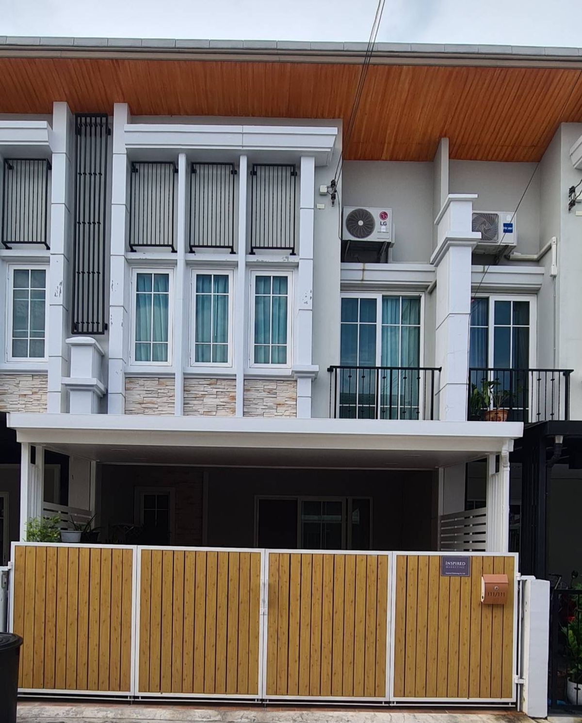 ให้เช่าทาวน์โฮมวิภาวดี ดอนเมือง หลักสี่ : ทาวน์โฮม 2 ชั้น พร้อมเฟอร์นิเจอร์ ตกแต่งสวยงาม ให้เช่า ย่านพหลโยธิน-สายไหม ใกล้BTS สะพานใหม่ เพียง 3.7 กม.