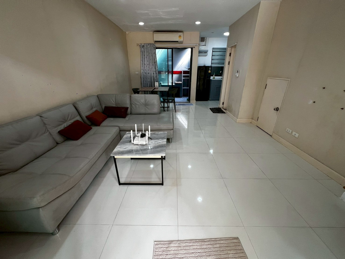 For RentTownhomeRattanathibet, Sanambinna : Townhome pets allowed, 3 floors, opposite Central Rattanathibet, 5 minutes walk to the BTS
