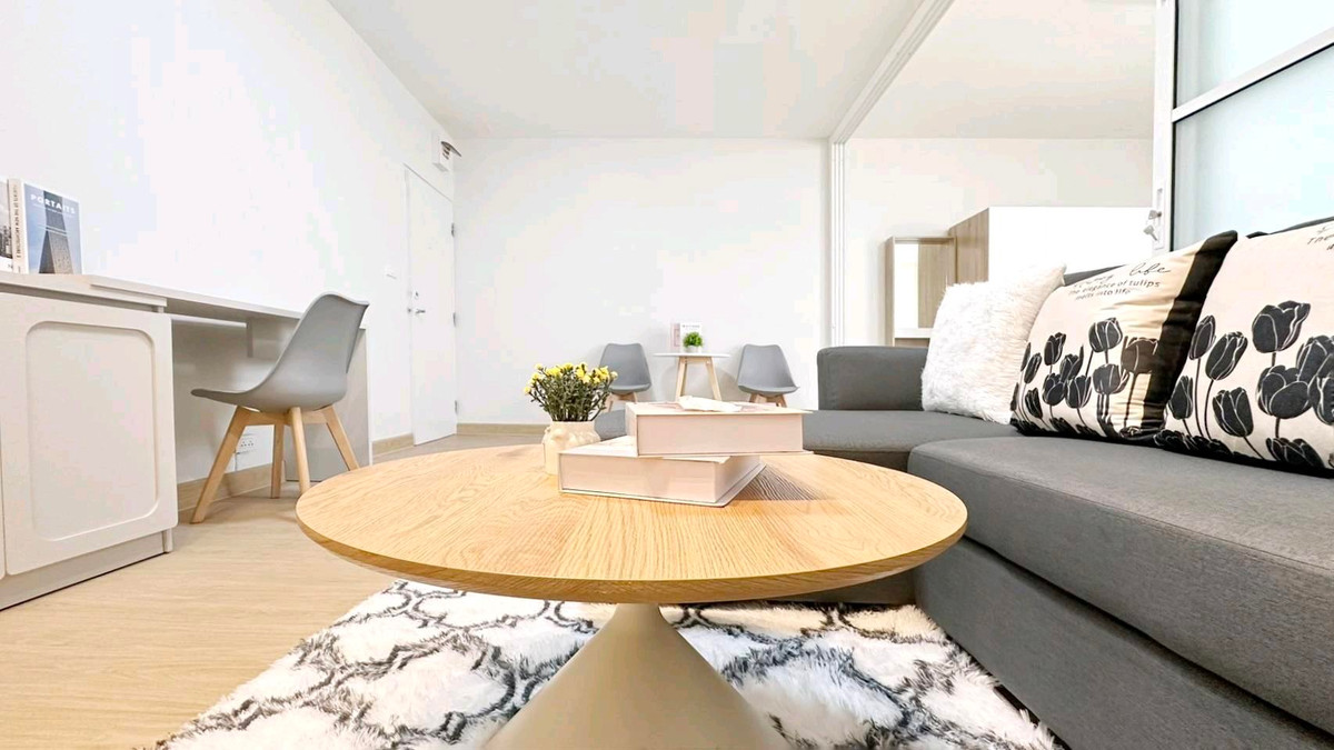 For SaleCondoPattanakan, Srinakarin : 🎀 Beautiful room, big room in the heart of development 🏙 Golden location !! & quot; Thaisarong & quot; Good price 🚅 Near Airport Link 🤗🤗