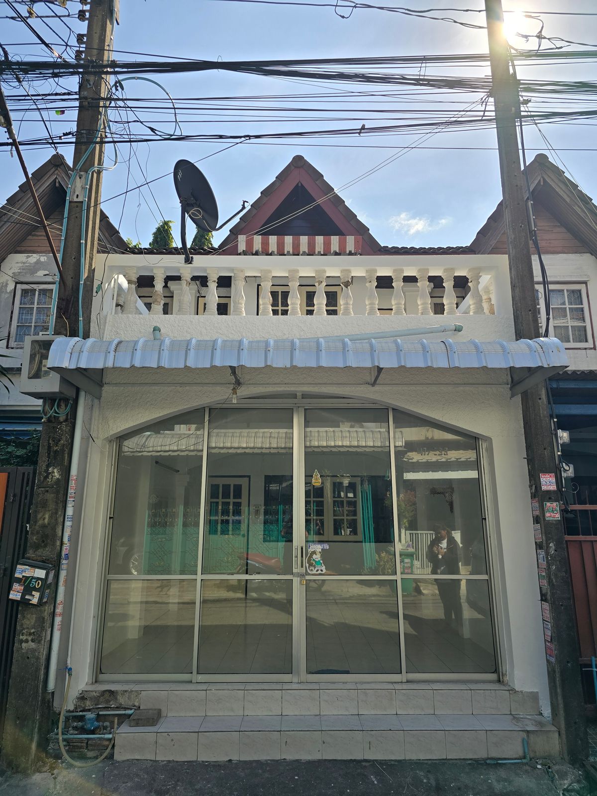 ขายทาวน์โฮมลาดกระบัง สุวรรณภูมิ : หมู่บ้านชมเดือน 3 ซ.อ่อนนุช 59/1 บ้านทาวเฮ้าท์ ไม่มีค่าส่วนกลาง ใกล้ทางหลวงพิเศษหมายเลข 7