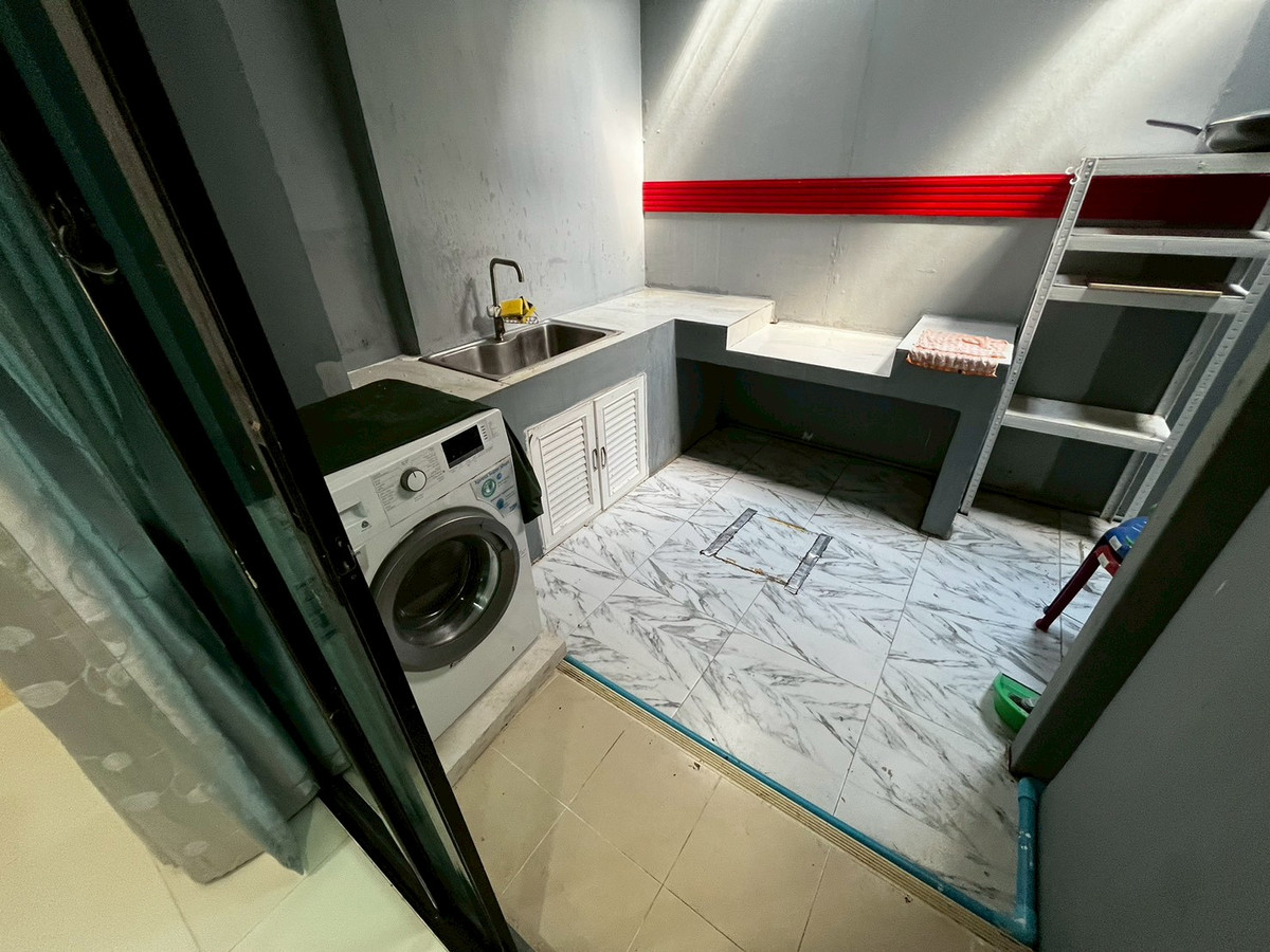 For RentTownhomeRattanathibet, Sanambinna : Townhome pets allowed, 3 floors, opposite Central Rattanathibet, 5 minutes walk to the BTS