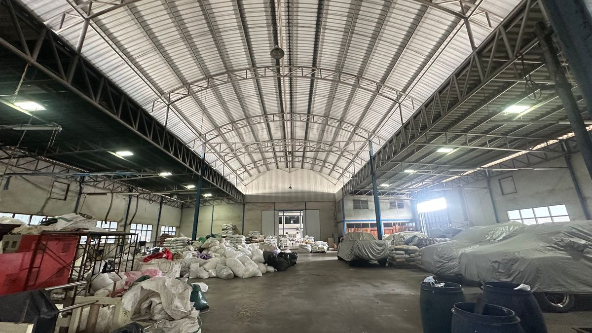 For RentFactorySamut Prakan,Samrong : Sell ​​/ rent a large warehouse In the heart of Bang Pu Industrial Estate Purple areas with Bureau 4, support heavy industry. Suitable for factories-convenient transportation warehouses near Sukhumvit-Expressway-Suvarnabhumi