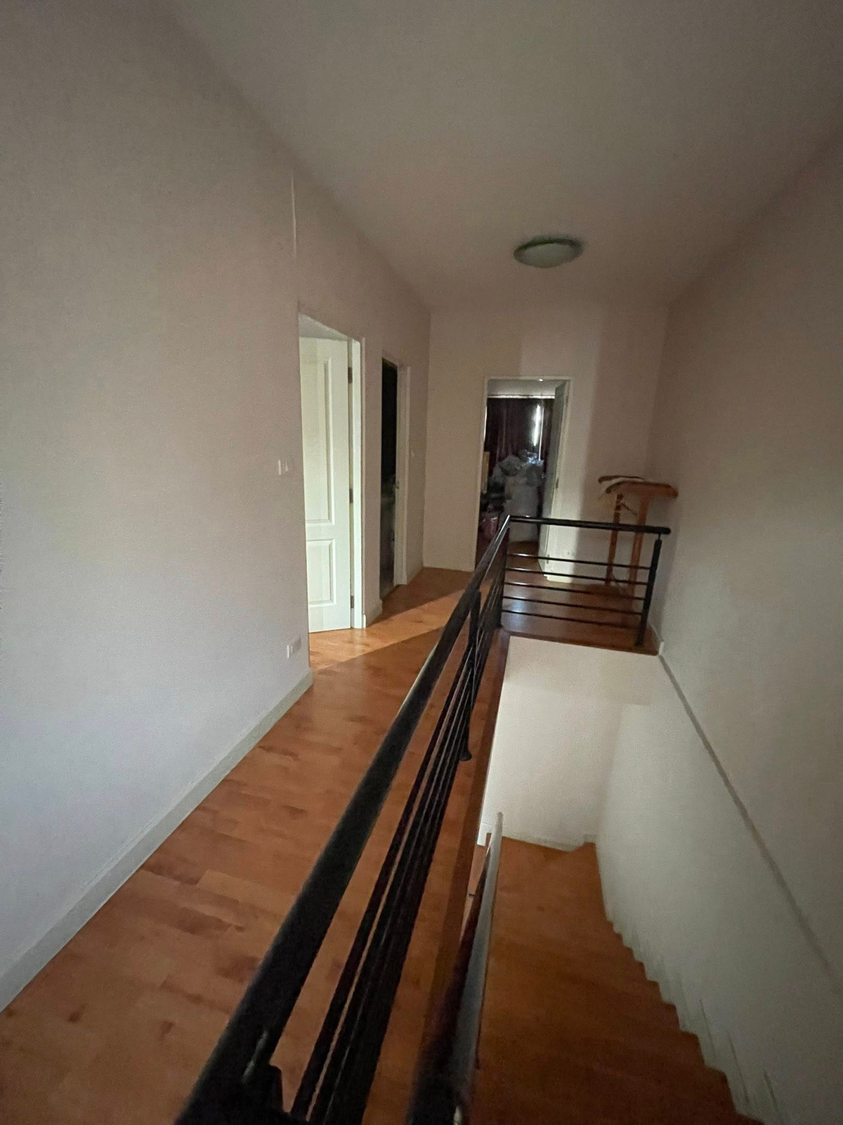 For RentTownhomeRama5, Ratchapruek, Bangkruai : Townhome behind The Walk, less than 5 minutes walk. 4 bedrooms, fully furnished.