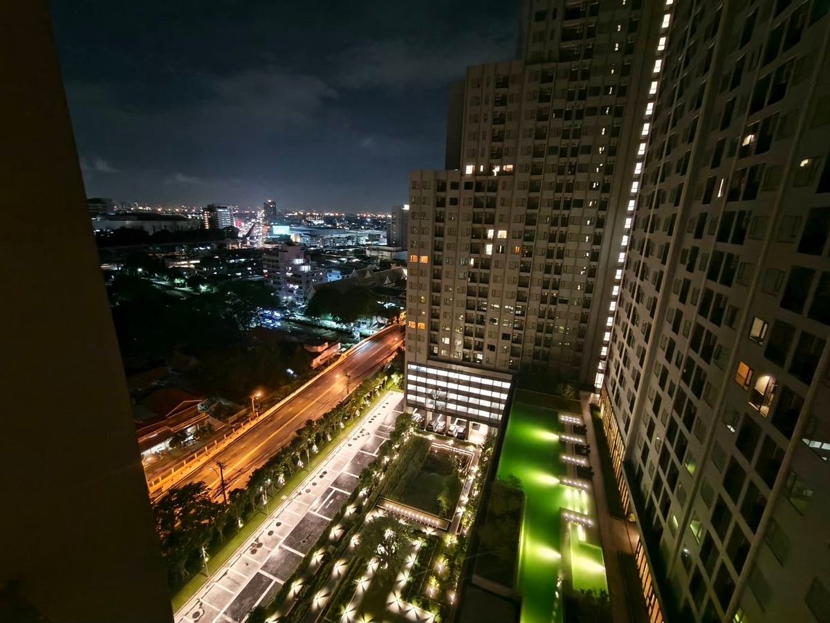 For RentCondoRamkhamhaeng, Hua Mak : 🔥 Condo for rent, The Living Ramkhamhaeng, Floor 17, Swimming Pool View, Full Dress !! 🔥