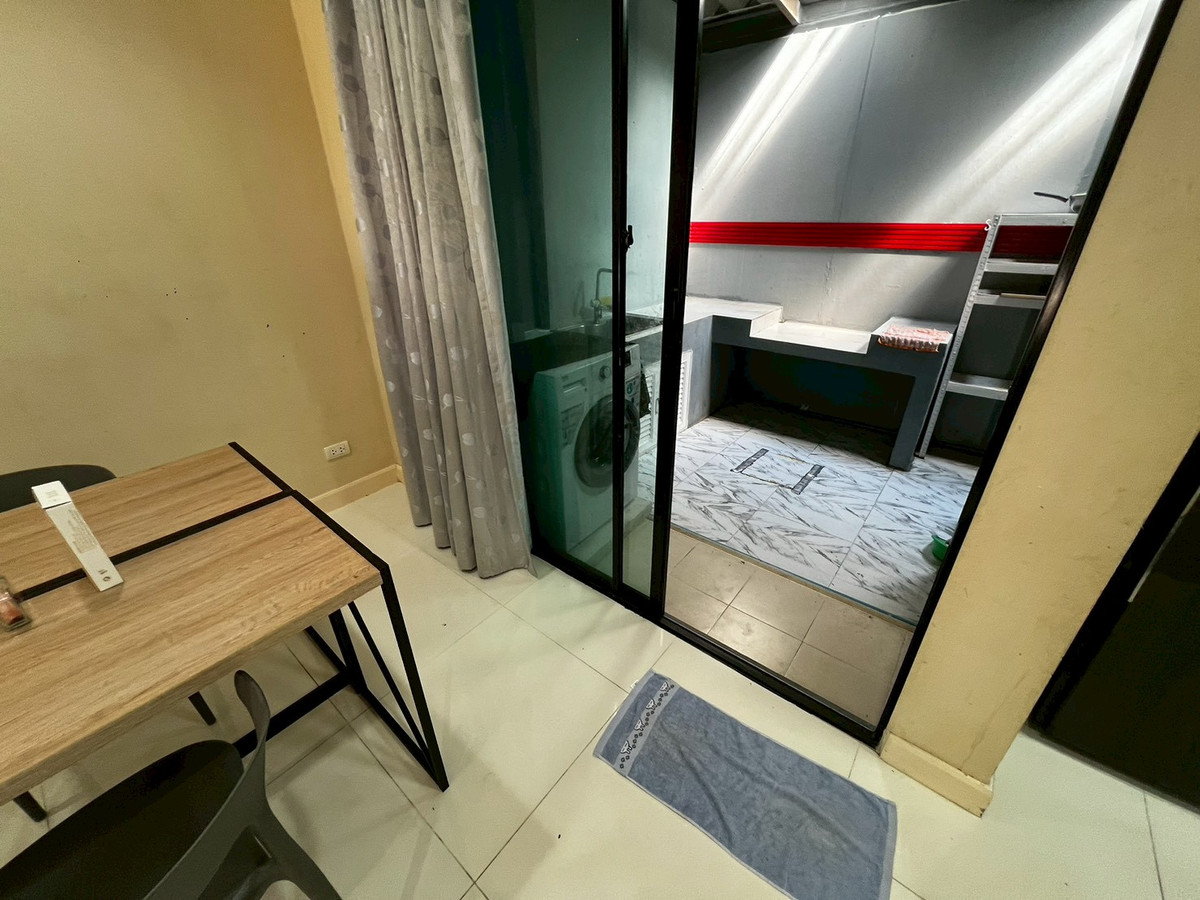 For RentTownhomeRattanathibet, Sanambinna : Townhome pets allowed, 3 floors, opposite Central Rattanathibet, 5 minutes walk to the BTS