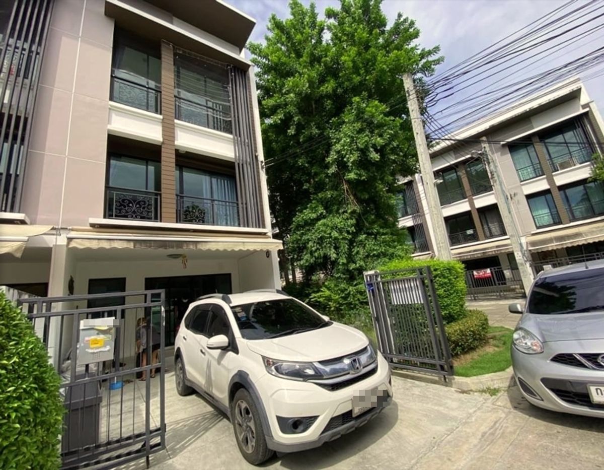 ให้เช่าทาวน์โฮมนวมินทร์ รามอินทรา : บ้านกลางเมือง นวมินทร์ 42 / 3 ห้องนอน (เช่า), Baan Klang Muang Nawamin 42 / 3 Bedrooms (FOR RENT) PIK148