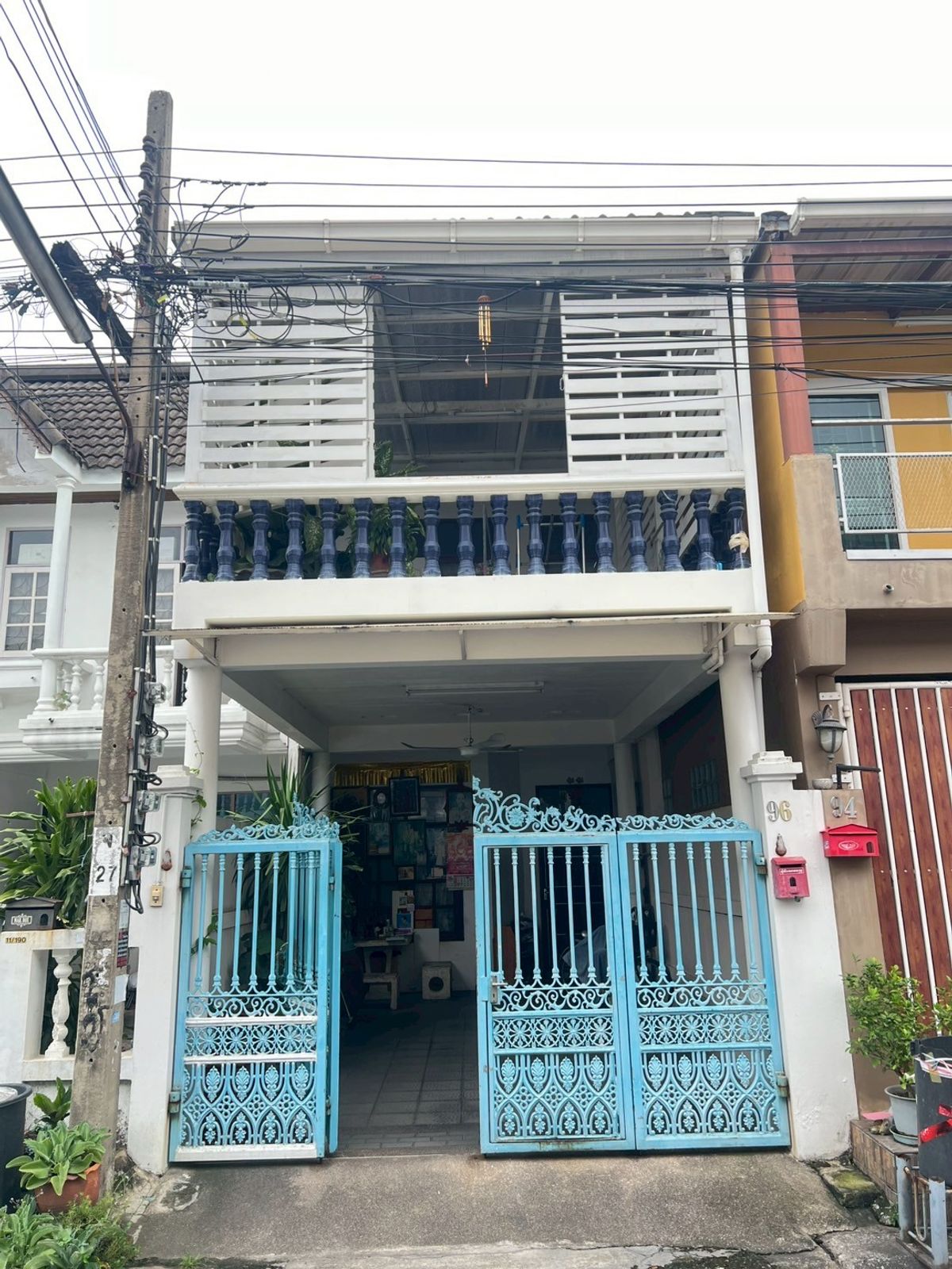 ขายทาวน์โฮมโชคชัย4 ลาดพร้าว71 : ขาย ทาวน์เฮ้าส์ ลาดพร้าว วังหิน 20 หมู่บ้าน อยู่เจริญ 11 ใกล้รถไฟฟ้า 2 สาย ใกล้โชคชัย 4