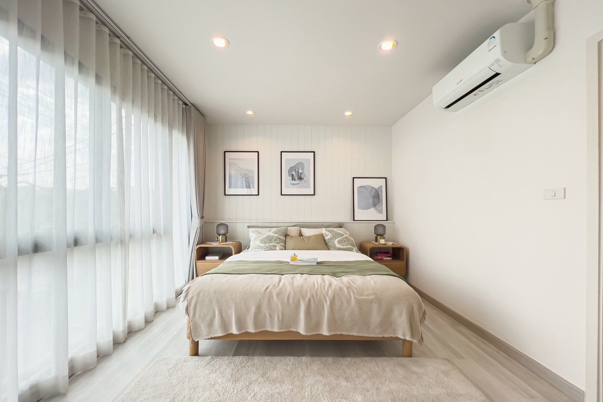 For RentTownhomeNonthaburi, Bang Yai, Bangbuathong : Townhome can make an office, near DBS, close to shopping mall, on main road, 3 bedrooms.