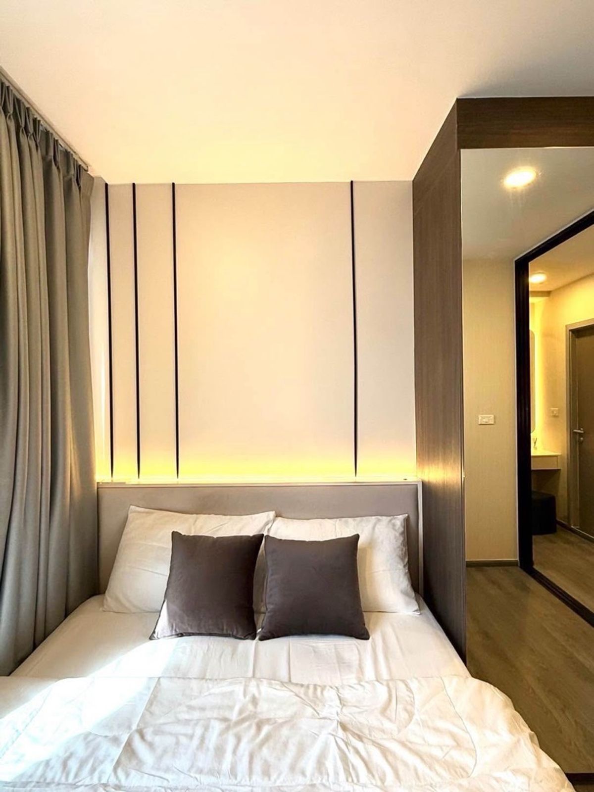 For RentCondoLadprao101, Happy Land, The Mall Bang Kapi : Condo for rent The Origin Ladprao-Bankapi, a new new furniture room. Interested to say hello.