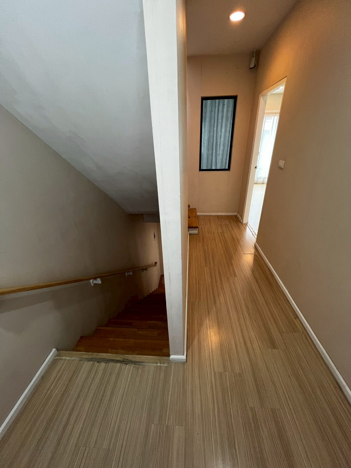 For RentTownhomeRattanathibet, Sanambinna : Townhome pets allowed, 3 floors, opposite Central Rattanathibet, 5 minutes walk to the BTS