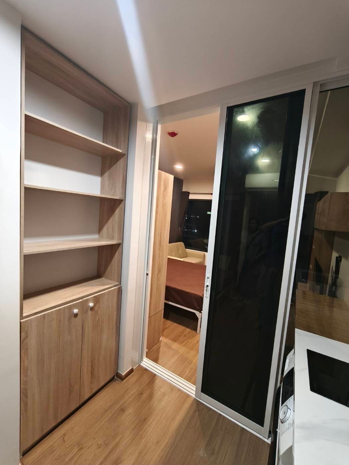 For RentCondoRamkhamhaeng, Hua Mak : 🔥 Condo for rent, The Living Ramkhamhaeng, Floor 17, Swimming Pool View, Full Dress !! 🔥