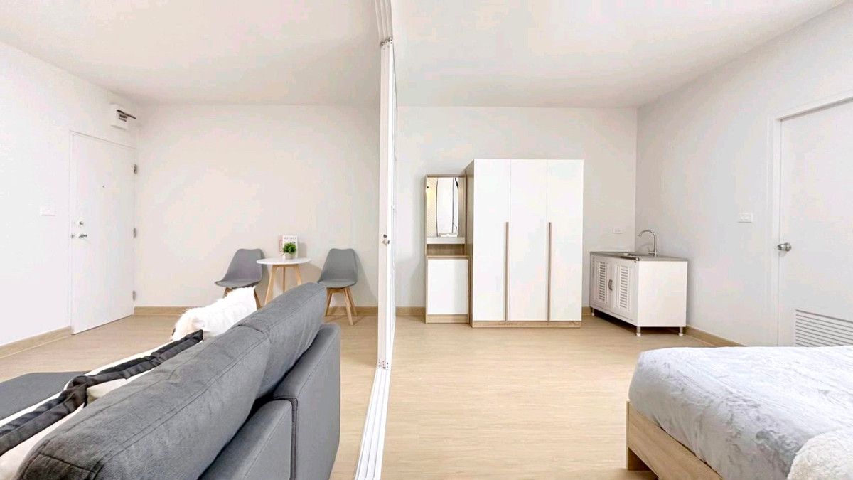 For SaleCondoPattanakan, Srinakarin : 🎀 Beautiful room, big room in the heart of development 🏙 Golden location !! & quot; Thaisarong & quot; Good price 🚅 Near Airport Link 🤗🤗