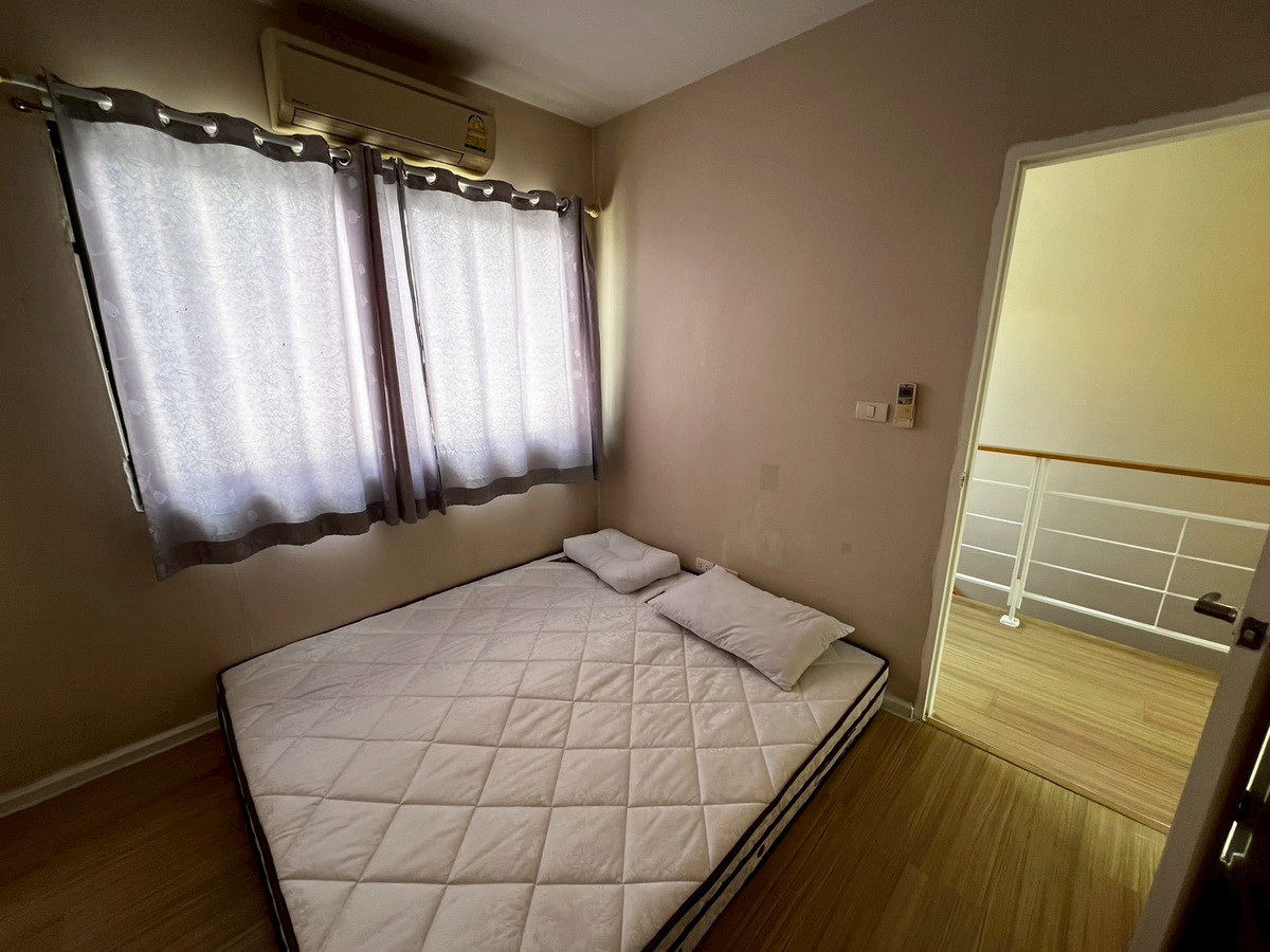 For RentTownhomeRattanathibet, Sanambinna : Townhome pets allowed, 3 floors, opposite Central Rattanathibet, 5 minutes walk to the BTS