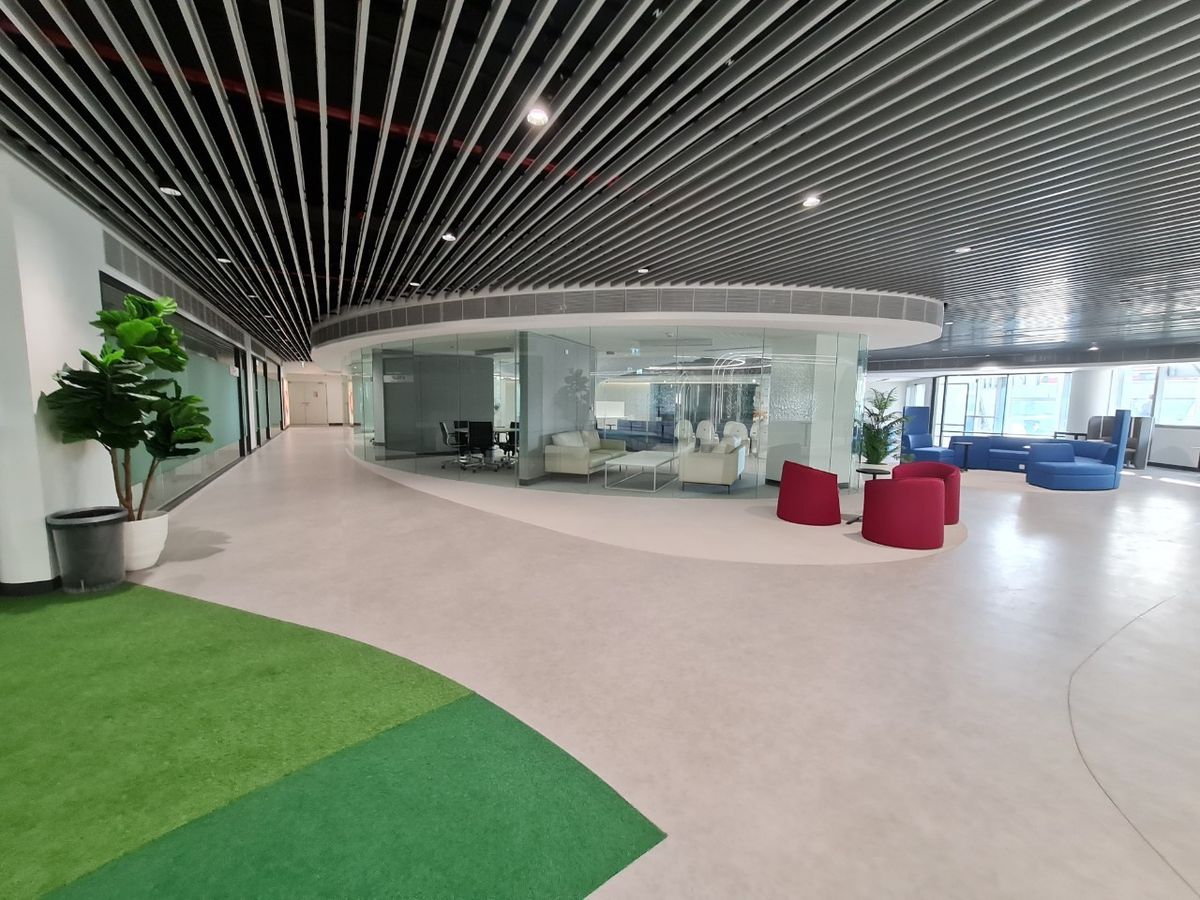 For RentOfficeVipawadee, Don Mueang, Lak Si : Line: @zimple_asset  Fully furnished office space for rent featuring modern-style decor and fully equipped with essential office furniture for immediate use.
