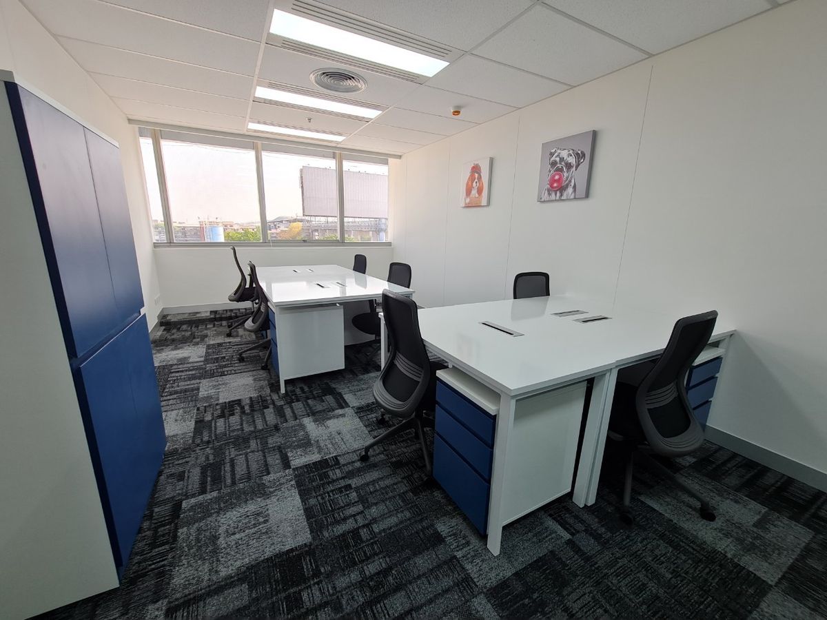 For RentOfficeVipawadee, Don Mueang, Lak Si : Line: @zimple_asset  Fully furnished office space for rent featuring modern-style decor and fully equipped with essential office furniture for immediate use.