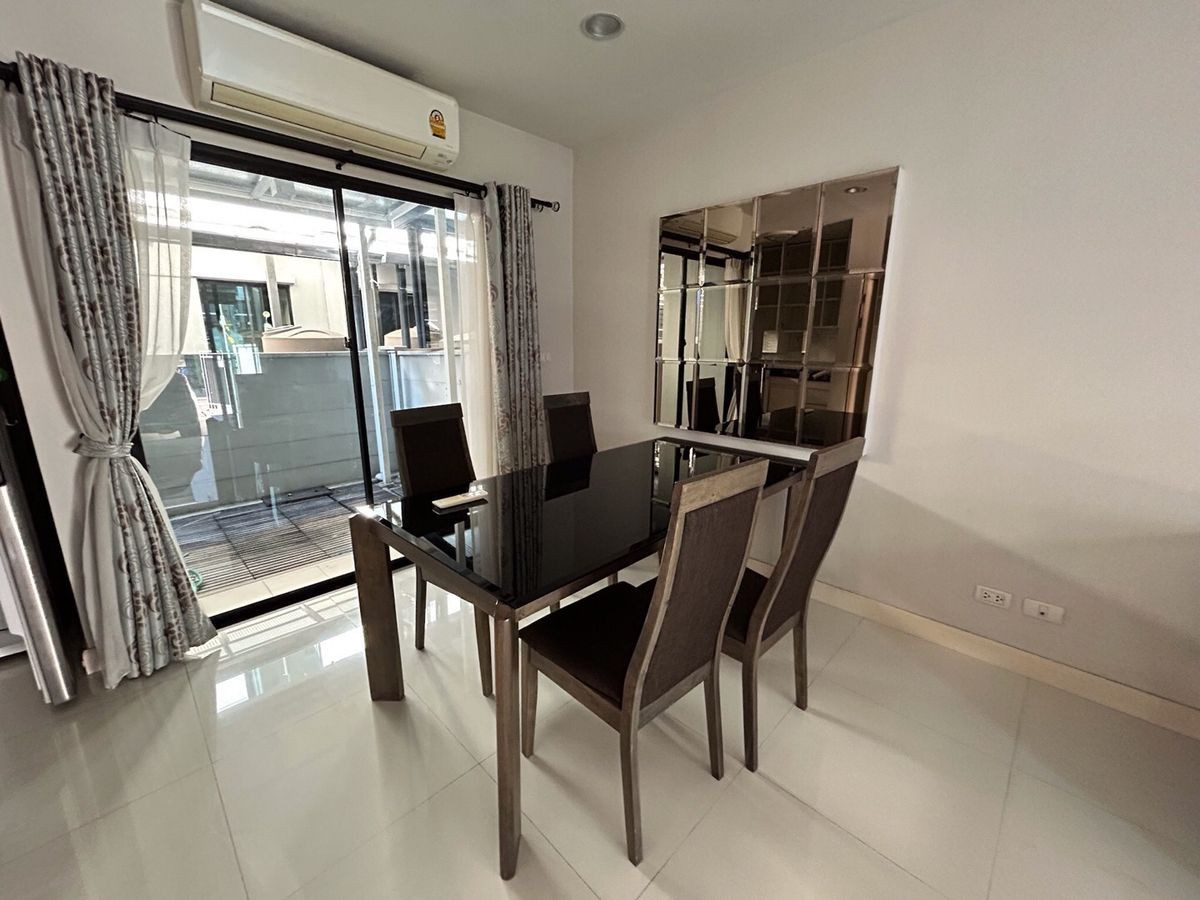 For RentTownhomeRattanathibet, Sanambinna : Townhome pets allowed, 3 floors, opposite Central Rattanathibet, 5 minutes walk to the BTS