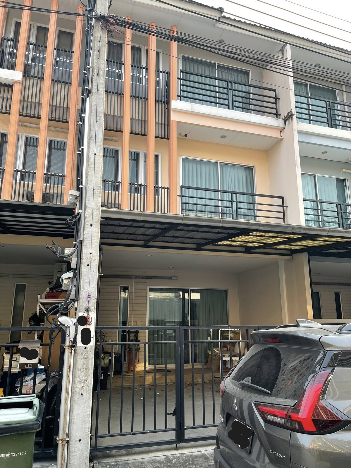 ให้เช่าทาวน์โฮมพระราม 5 ราชพฤกษ์ บางกรวย : ทาวน์โฮม อยู่หลัง เดอะ วอล์คเลย เดินไม่ถึง 5นาที 4ห้องนอน พร้อมเฟอร์นเจอร์