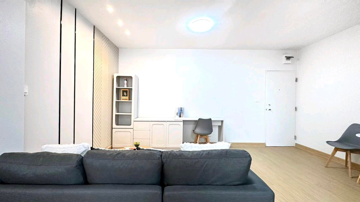 For SaleCondoPattanakan, Srinakarin : 🎀 Beautiful room, big room in the heart of development 🏙 Golden location !! & quot; Thaisarong & quot; Good price 🚅 Near Airport Link 🤗🤗