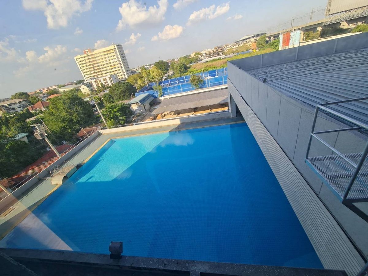 For RentOfficeVipawadee, Don Mueang, Lak Si : Line: @zimple_asset  Fully furnished office space for rent featuring modern-style decor and fully equipped with essential office furniture for immediate use.