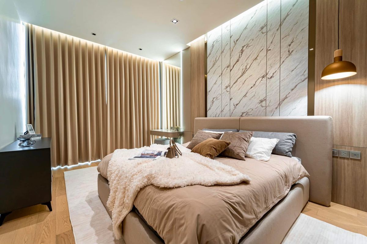 ให้เช่าคอนโดวิทยุ ชิดลม หลังสวน : ✨luxuryคอนโดให้เช่า - 28 Chidlom | 2BR | 86 ม. - ตกแต่งอย่างสมบูรณ์ สถานที่สำคัญในใจกลางกรุงเทพฯ