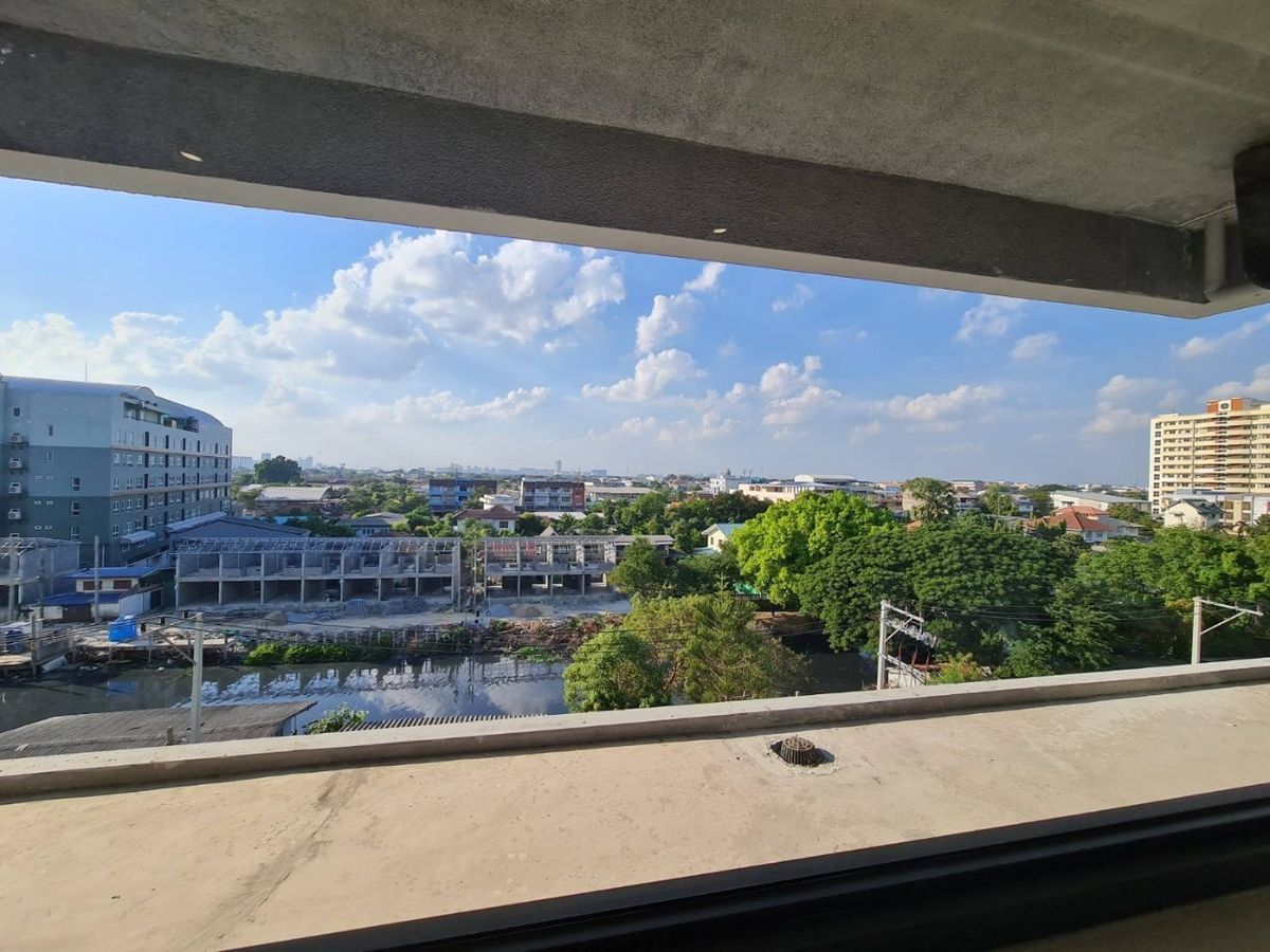 For RentOfficeVipawadee, Don Mueang, Lak Si : Line: @zimple_asset  Fully furnished office space for rent featuring modern-style decor and fully equipped with essential office furniture for immediate use.