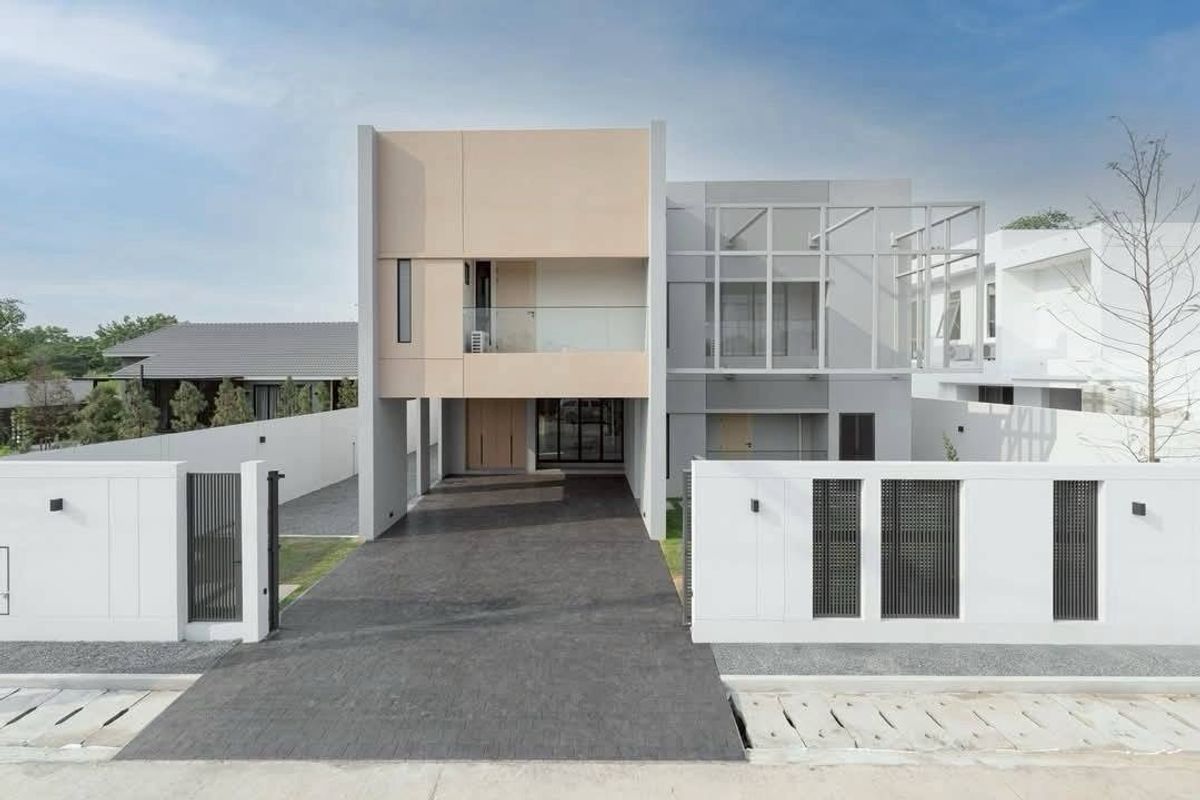 For RentChiang Mai : Pool villa for rent, newly built, modern 4 bedrooms, San Wan Zone, Hang Dong, Chiang Mai