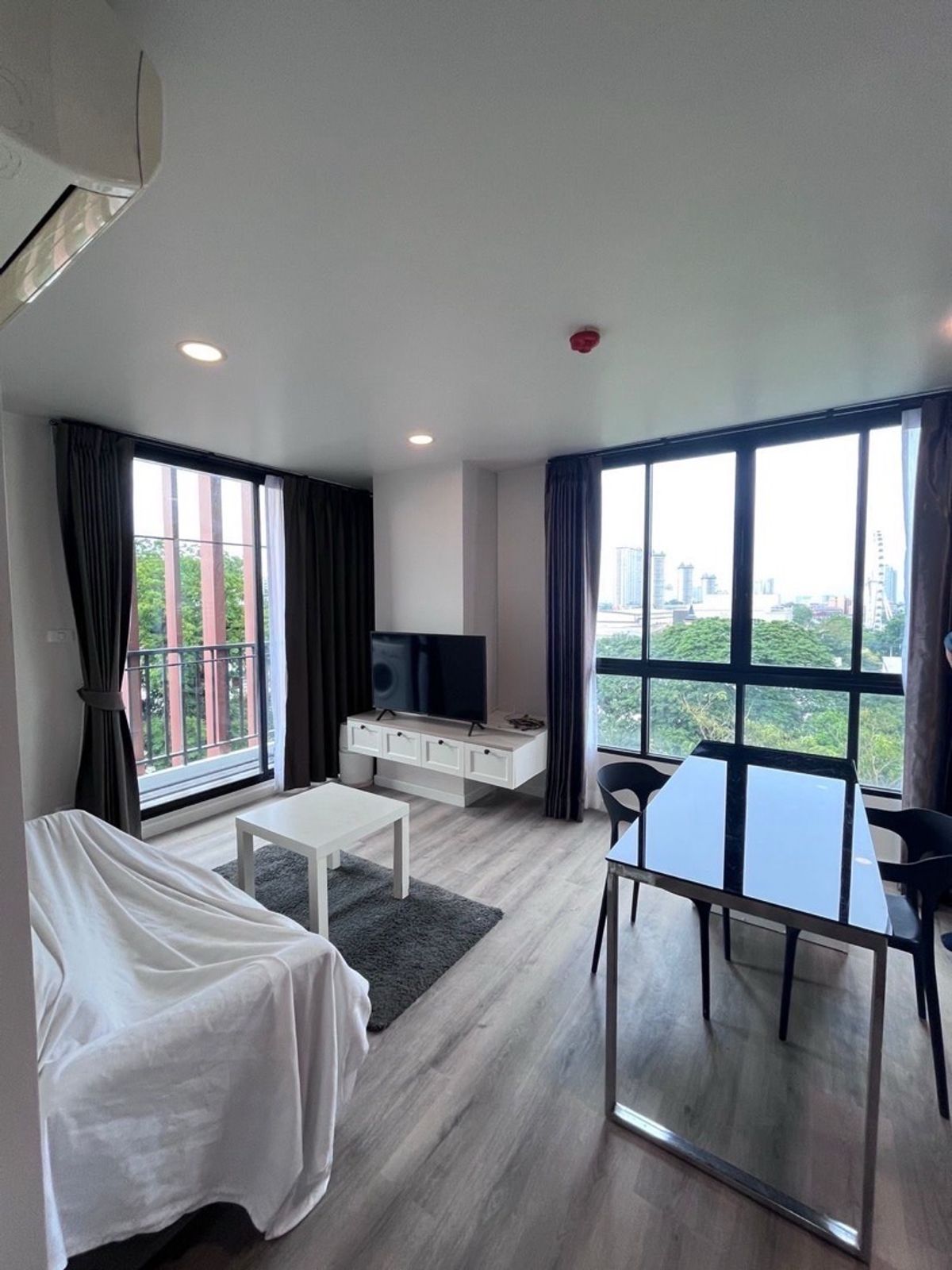 ให้เช่าคอนโดสาทร นราธิวาส : 🔥 Low Rise 15K 1BR 38sq. m 🔥  