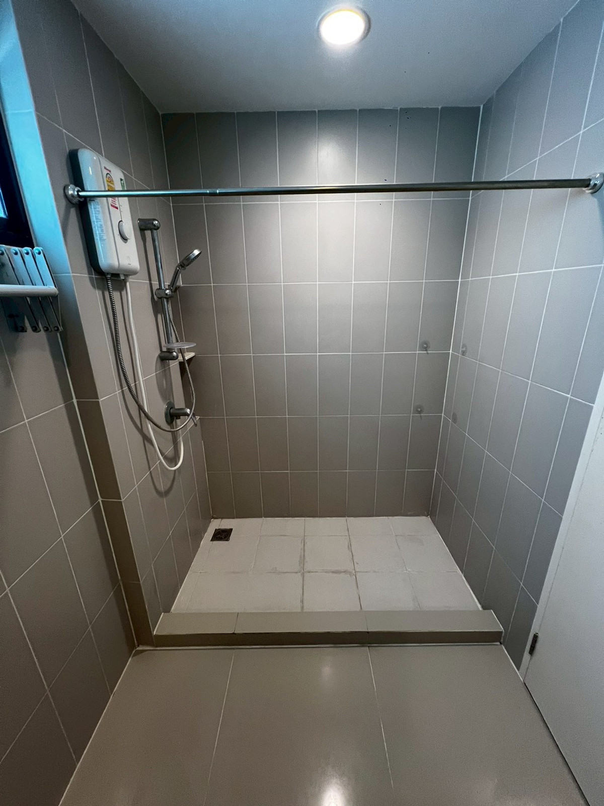 For RentTownhomeRattanathibet, Sanambinna : Townhome pets allowed, 3 floors, opposite Central Rattanathibet, 5 minutes walk to the BTS